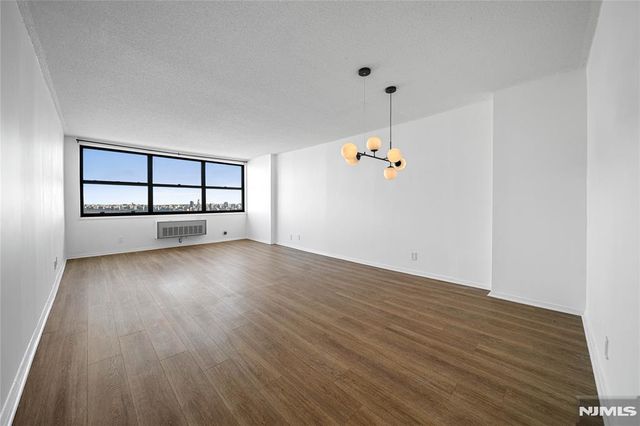 7000 Boulevard East 41L, Guttenberg, NJ 07093