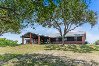 645 N Pirate Blvd, Sinton, TX 78387