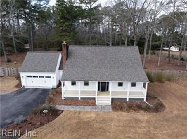 411 Hookemfair RD, Cobbs Creek, VA 23035
