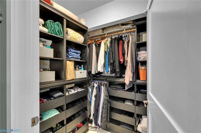 411 Hookemfair RD, Cobbs Creek, VA 23035