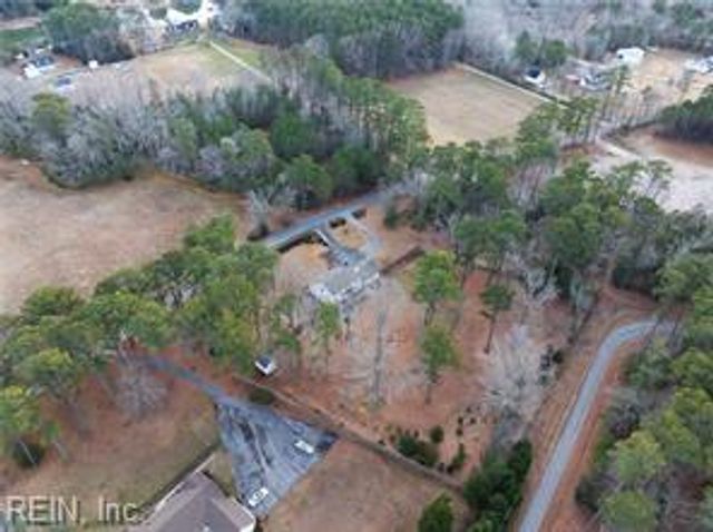 411 Hookemfair RD, Cobbs Creek, VA 23035