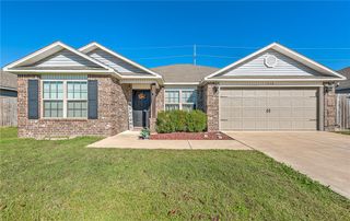 1540 Edinburgh Drive, Centerton, AR 72719