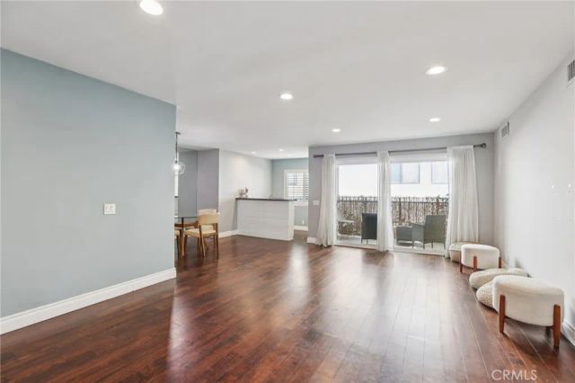 1121 N Olive Drive 211, West Hollywood, CA 90069