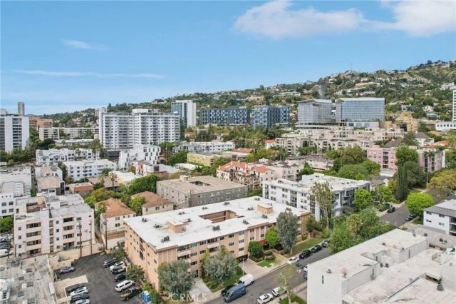 1121 N Olive Drive 211, West Hollywood, CA 90069