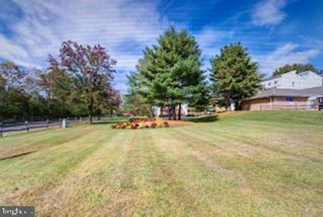 590 LOWER LANDING RD, Blackwood, NJ 08012
