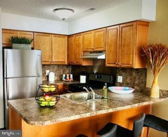 590 LOWER LANDING RD, Blackwood, NJ 08012