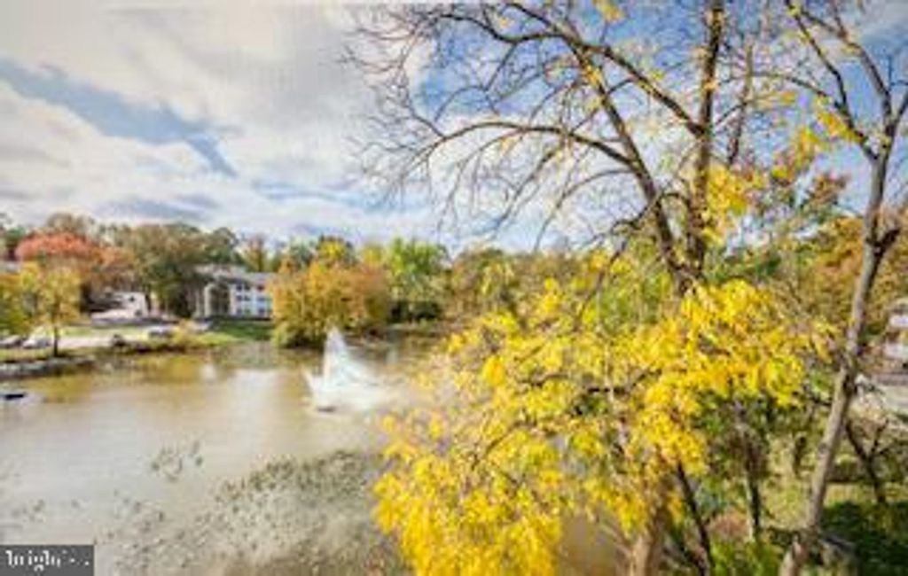 590 LOWER LANDING RD, Blackwood, NJ 08012