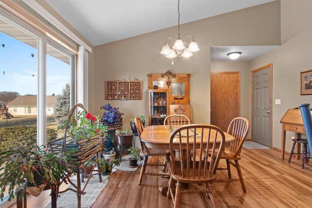 1105 FAVERSHAM WAY, Green Bay, WI 54313