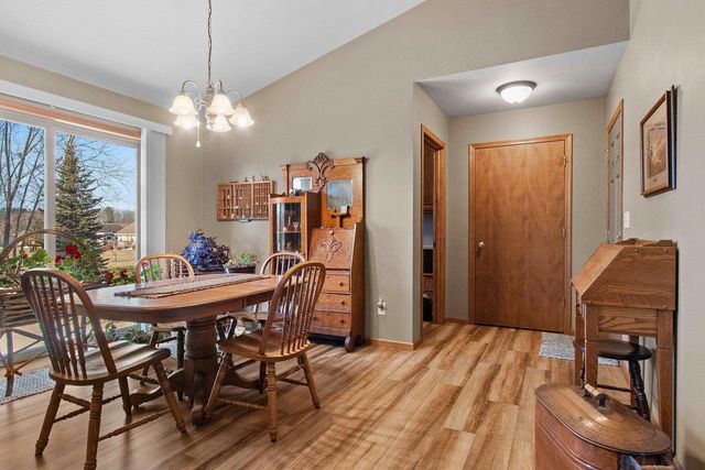 1105 FAVERSHAM WAY, Green Bay, WI 54313