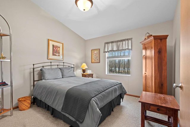 1105 FAVERSHAM WAY, Green Bay, WI 54313