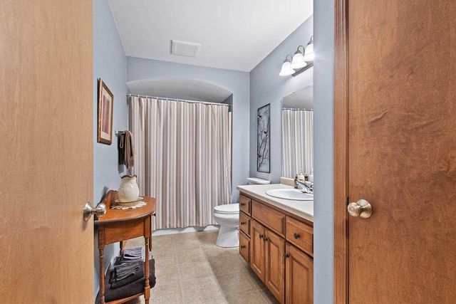 1105 FAVERSHAM WAY, Green Bay, WI 54313