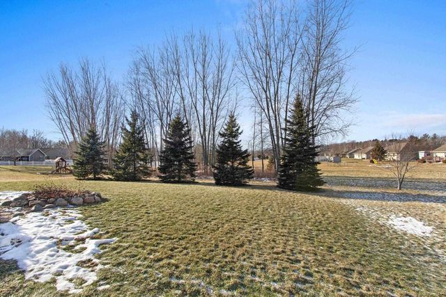 1105 FAVERSHAM WAY, Green Bay, WI 54313