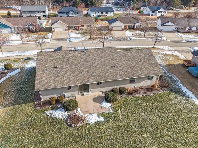 1105 FAVERSHAM WAY, Green Bay, WI 54313