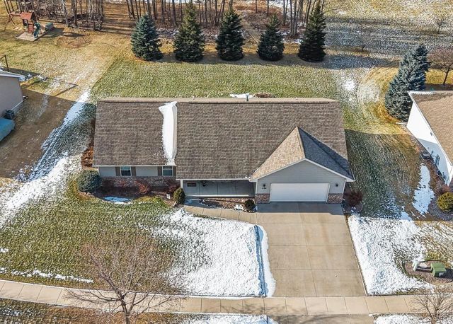 1105 FAVERSHAM WAY, Green Bay, WI 54313