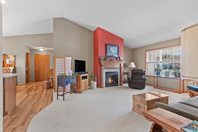 1105 FAVERSHAM WAY, Green Bay, WI 54313