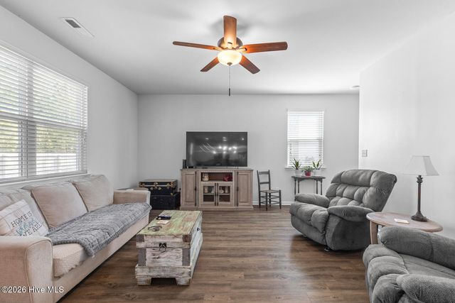 115 Tralee Place, Holly Ridge, NC 28445
