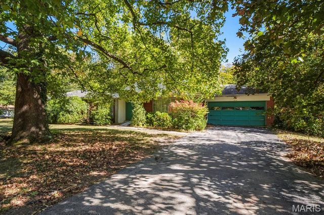 1670 Bennett Avenue, St Louis, MO 63122