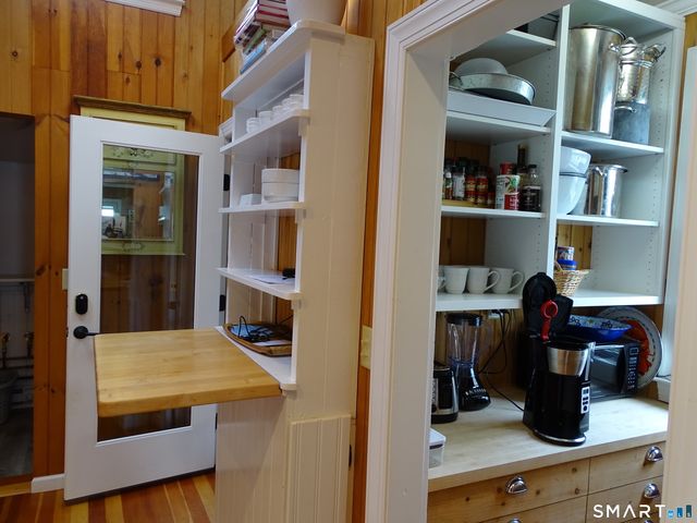 187 Linden Avenue, Branford, CT 06405