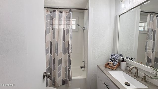 305 S VAL VISTA Drive S 94, Mesa, AZ 85204