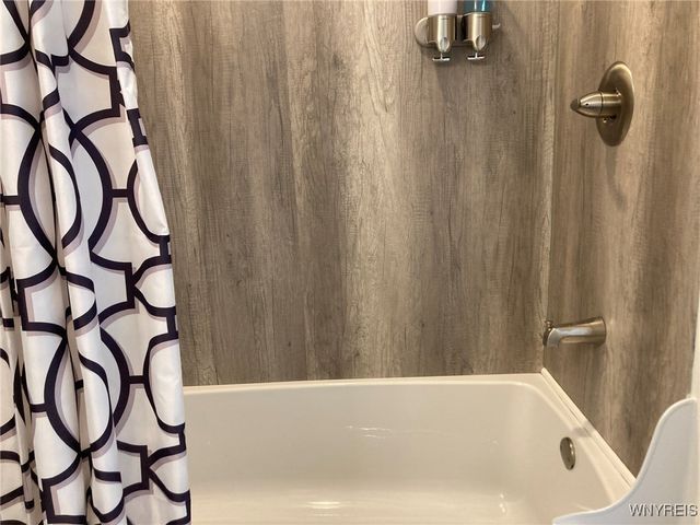 35 Solar Drive, Geneva City, NY 14456