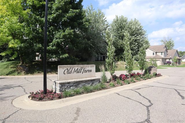 13368 Julie Anne Court 1, Fenton Charter Township, MI 48430