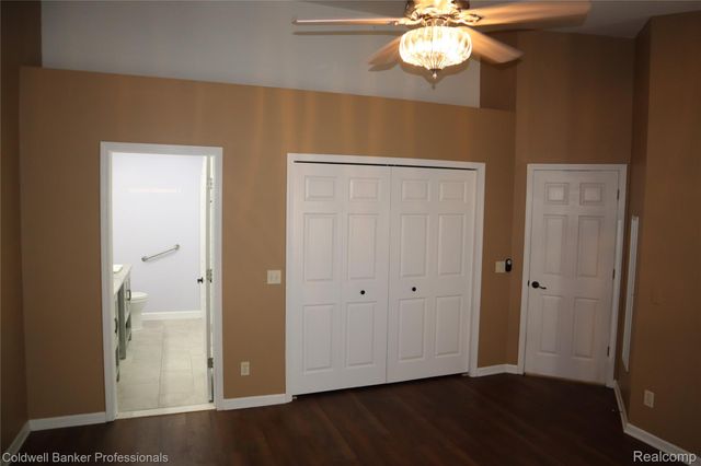 13368 Julie Anne Court 1, Fenton Charter Township, MI 48430