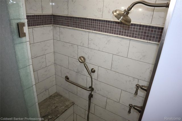 13368 Julie Anne Court 1, Fenton Charter Township, MI 48430