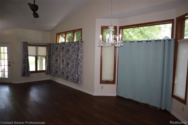 13368 Julie Anne Court 1, Fenton Charter Township, MI 48430