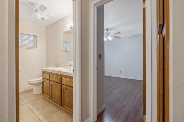 1279 Lincoln Street, Tulare, CA 93274