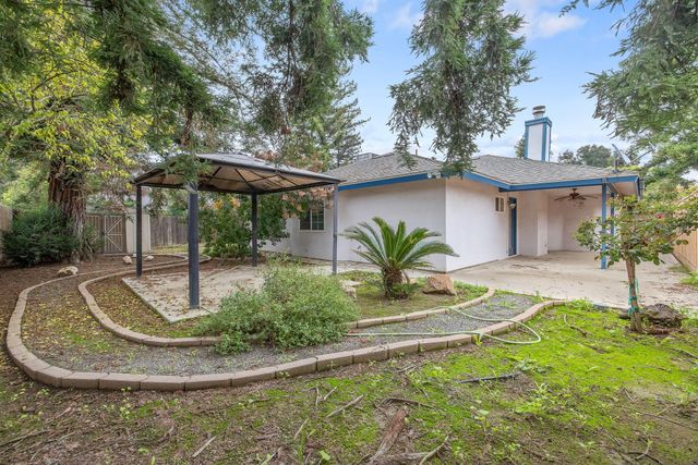 1279 Lincoln Street, Tulare, CA 93274