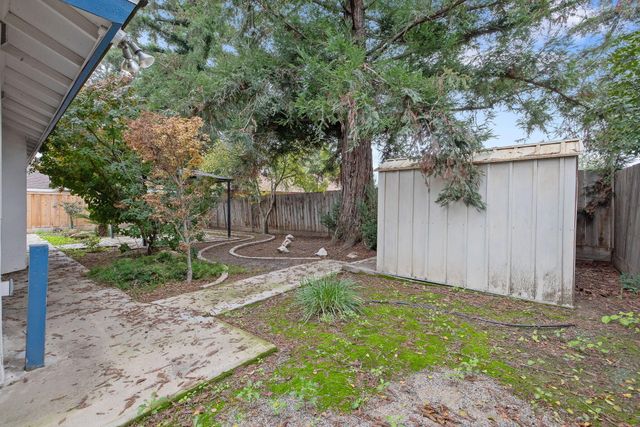 1279 Lincoln Street, Tulare, CA 93274