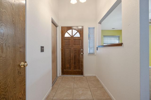 1279 Lincoln Street, Tulare, CA 93274