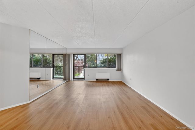 66 Crisfield 1X, Yonkers, NY 10710