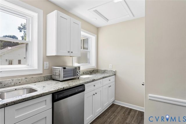 565 Rochelle Rd, Richmond, VA 23238