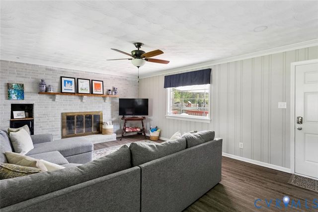565 Rochelle Rd, Richmond, VA 23238