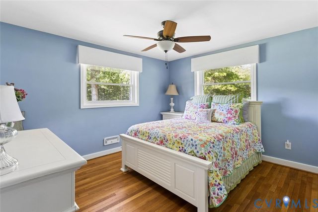 565 Rochelle Rd, Richmond, VA 23238