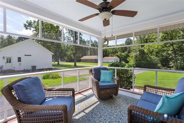565 Rochelle Rd, Richmond, VA 23238