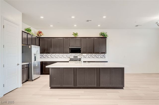 342 Lady Bird Avenue, Henderson, NV 89011