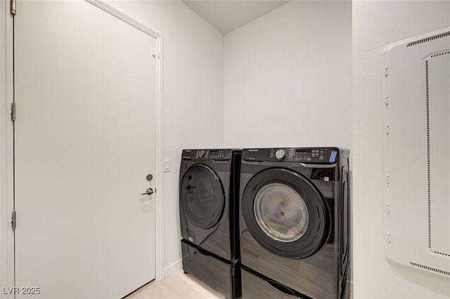 342 Lady Bird Avenue, Henderson, NV 89011