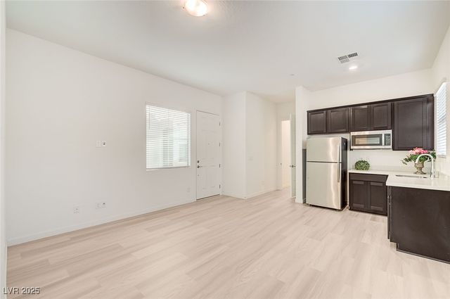 342 Lady Bird Avenue, Henderson, NV 89011