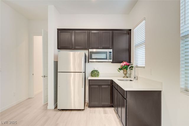 342 Lady Bird Avenue, Henderson, NV 89011