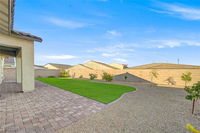 342 Lady Bird Avenue, Henderson, NV 89011