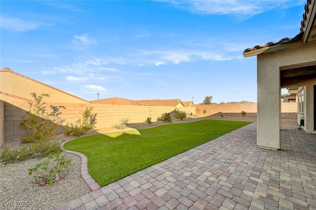 342 Lady Bird Avenue, Henderson, NV 89011