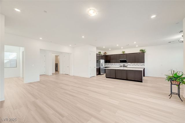 342 Lady Bird Avenue, Henderson, NV 89011