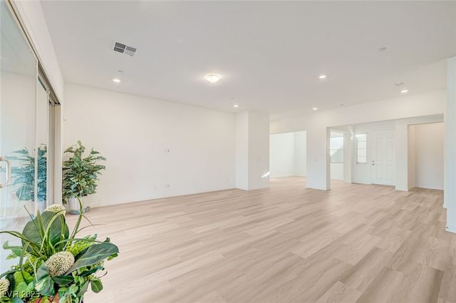 342 Lady Bird Avenue, Henderson, NV 89011