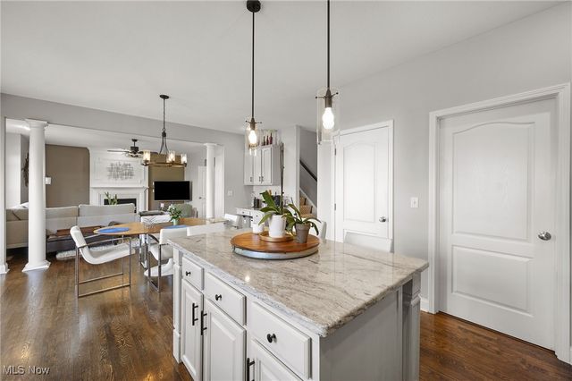 742 Brookside Circle, Avon Lake, OH 44012