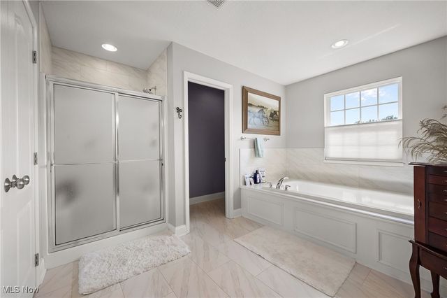 742 Brookside Circle, Avon Lake, OH 44012