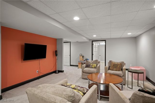 742 Brookside Circle, Avon Lake, OH 44012