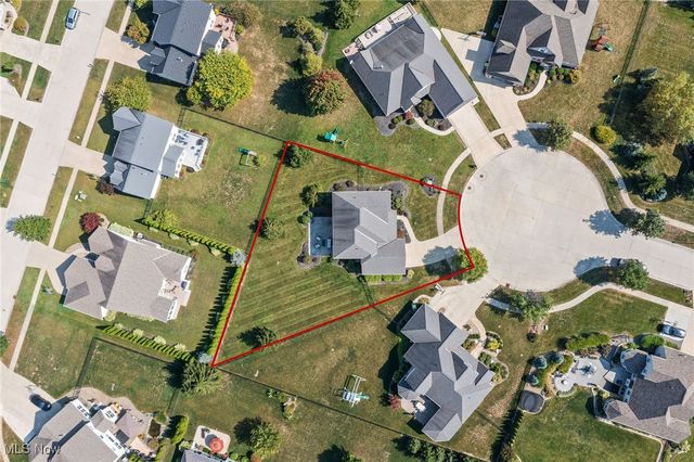 742 Brookside Circle, Avon Lake, OH 44012