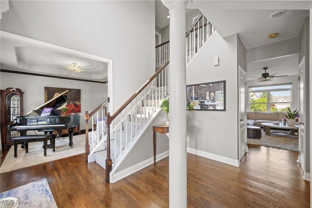 742 Brookside Circle, Avon Lake, OH 44012